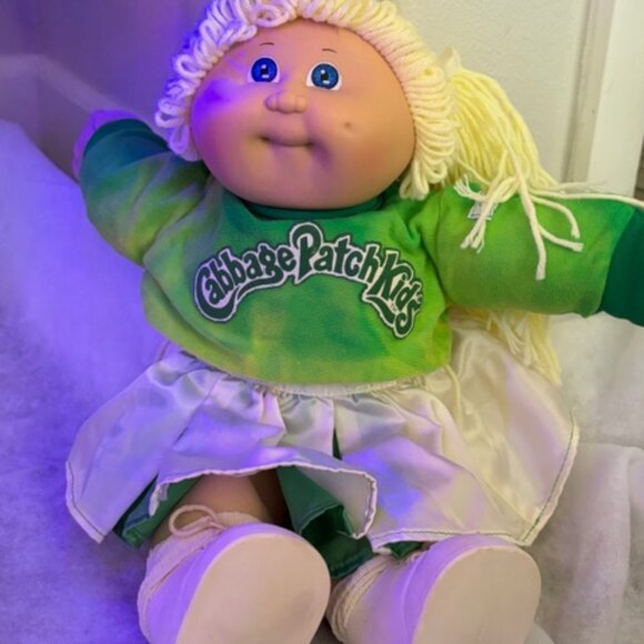 Vintage Cabbage Patch Doll - Picture 2 of 7